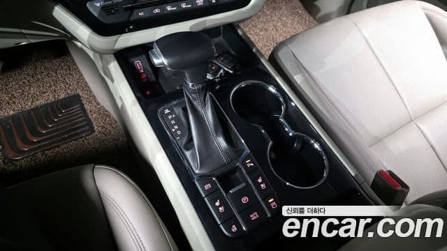 Kia The / новый New Carnival Special, 2019 9