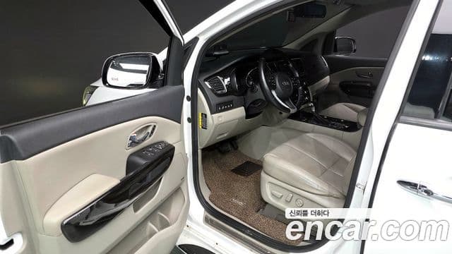 Kia The / новый New Carnival Special, 2019 10