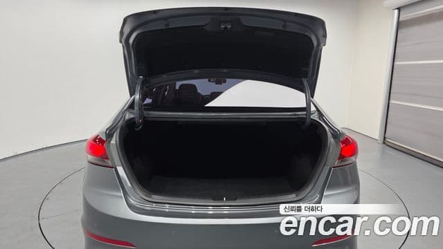 Hyundai Avante AD 1.6 GDI Value Plus, 2017 20