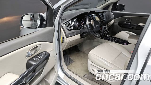 Kia All New Carnival Prestige, 2015 13