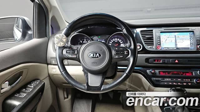 Kia All New Carnival Prestige, 2015 14