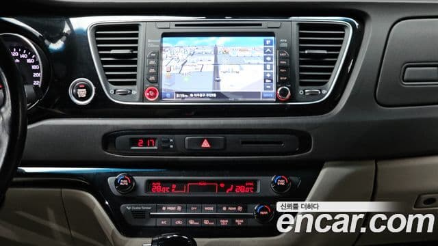 Kia All New Carnival Prestige, 2015 15
