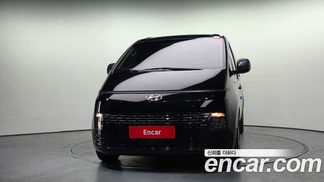 Hyundai Staria Smart, 2023 3