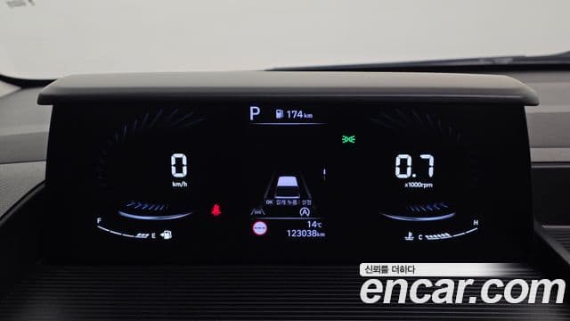 Hyundai Staria Smart, 2023 8