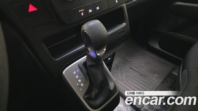 Hyundai Staria Smart, 2023 9