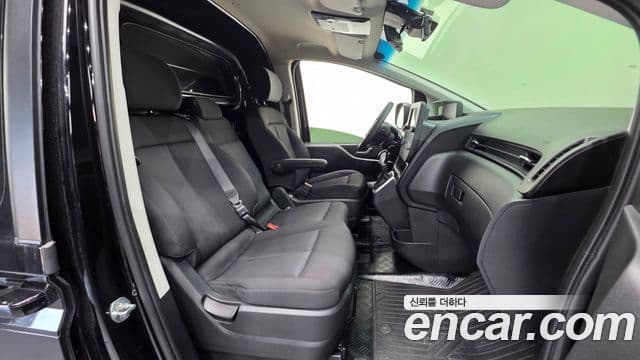 Hyundai Staria Smart, 2023 10