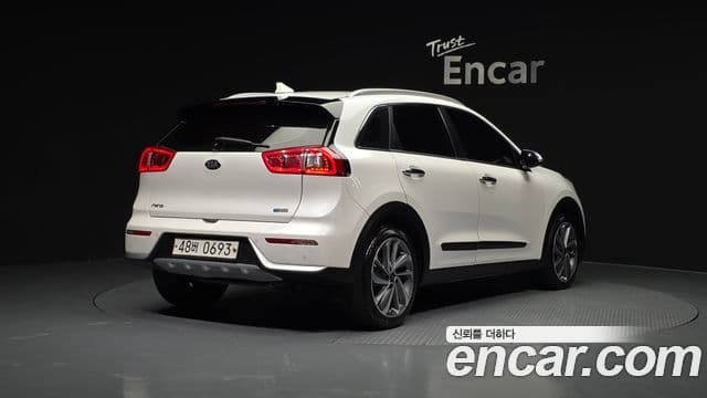 Kia Niro Noblesse, 2017 2