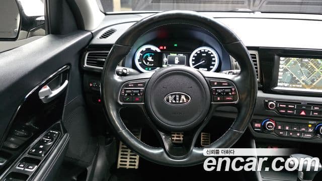 Kia Niro Noblesse, 2017 13