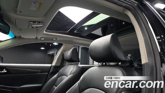 Kia K7 Premier 3.0 LPI Trendy(арендный автомобиль), 2020 19