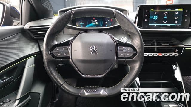 Peugeot e-208 2세대 GT, 2023 13