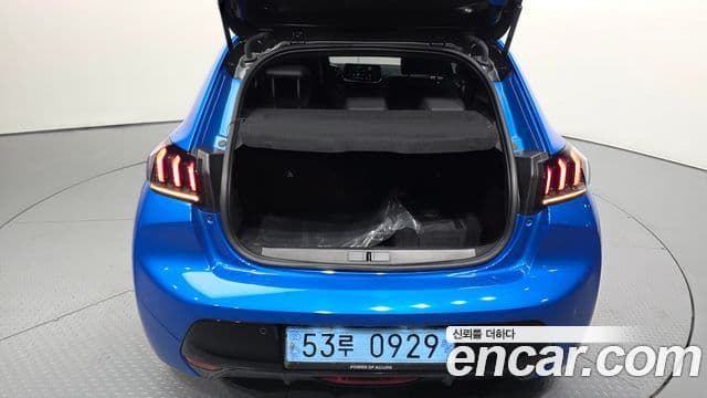 Peugeot e-208 2세대 GT, 2023 20