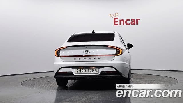 Hyundai Sonata гибрид (DN8) Family, 2021 4