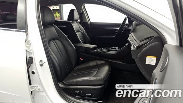 Hyundai Sonata гибрид (DN8) Family, 2021 10