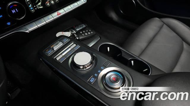 Genesis GV70, 2024 9