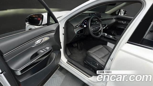 Genesis GV70, 2024 10