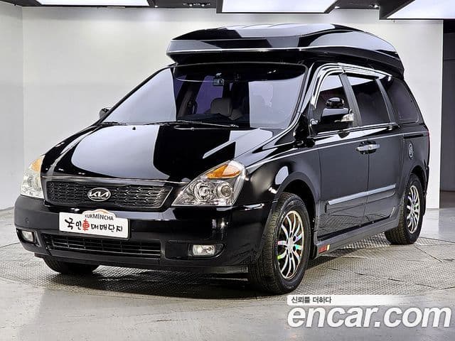 Kia Carnival R Premium, 2013 1