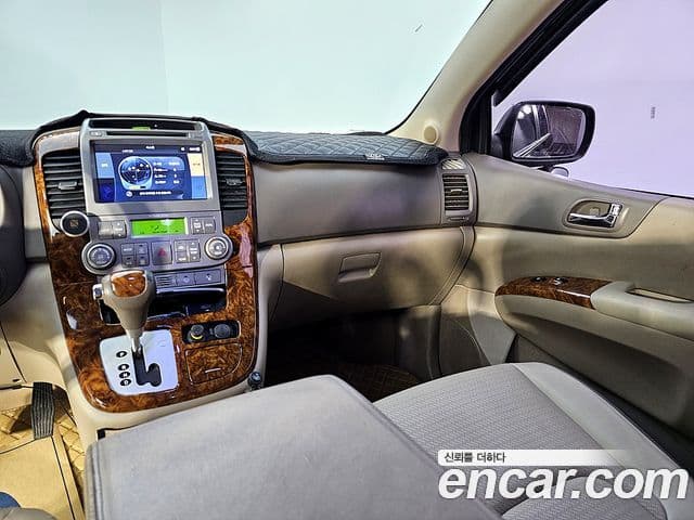 Kia Carnival R Premium, 2013 10