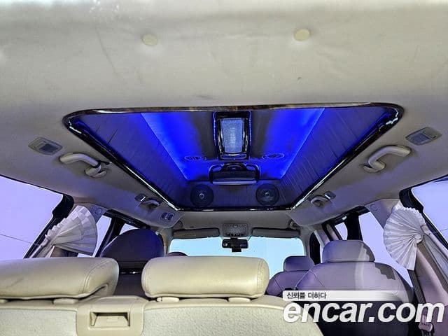 Kia Carnival R Premium, 2013 14