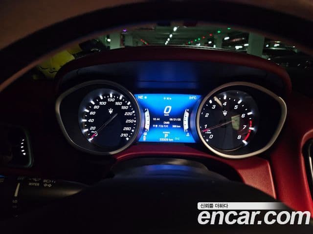 Maserati 기블리 3세대, 2020 8