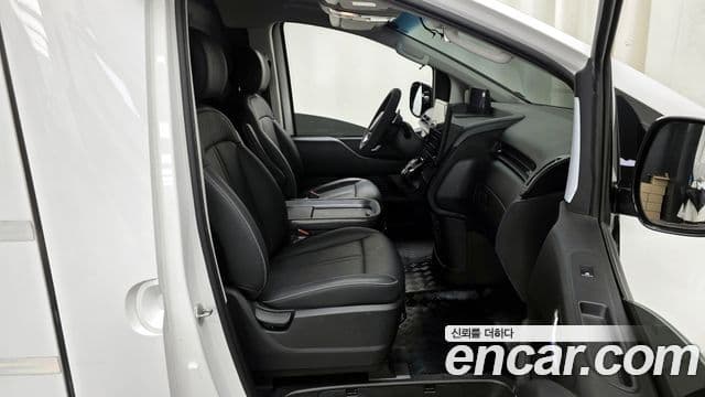 Hyundai ST1 Premium, 2025 11