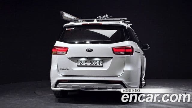 Kia All New Carnival Luxury, 2016 4