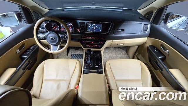 Kia All New Carnival Luxury, 2016 7