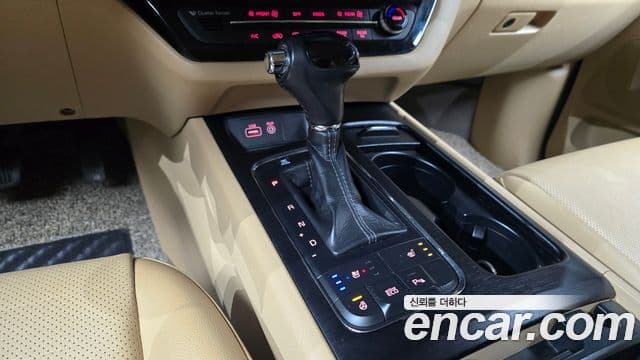 Kia All New Carnival Luxury, 2016 9