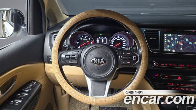 Kia All New Carnival Luxury, 2016 13