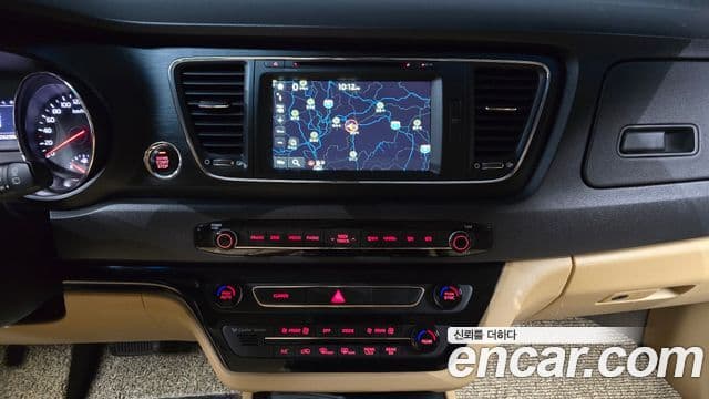 Kia All New Carnival Luxury, 2016 15