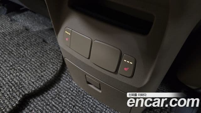 Kia All New Carnival Luxury, 2016 17