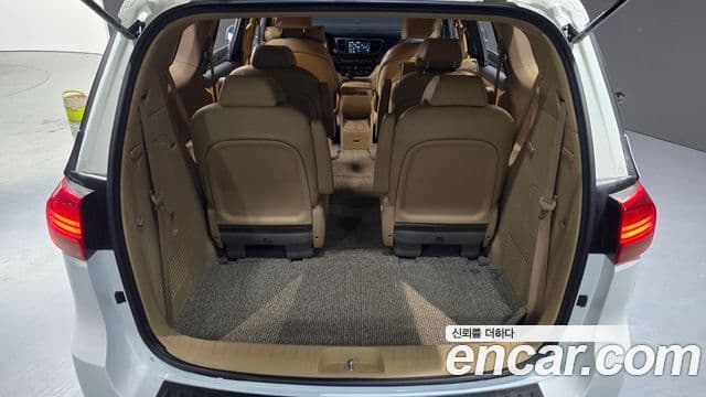 Kia All New Carnival Luxury, 2016 19