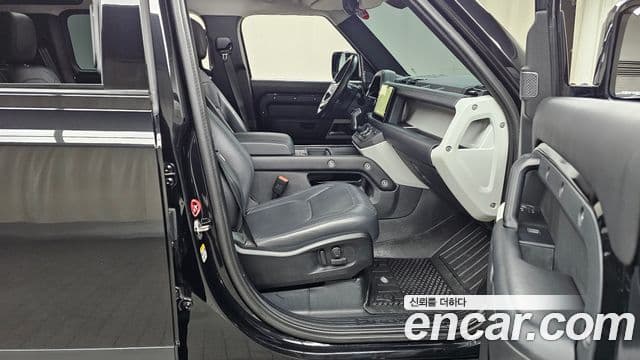 Land Rover Defender (L663) 110 D300 HSE, 2023 11
