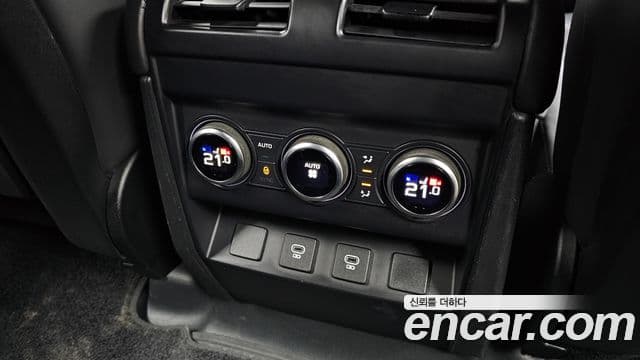 Land Rover Defender (L663) 110 D300 HSE, 2023 18