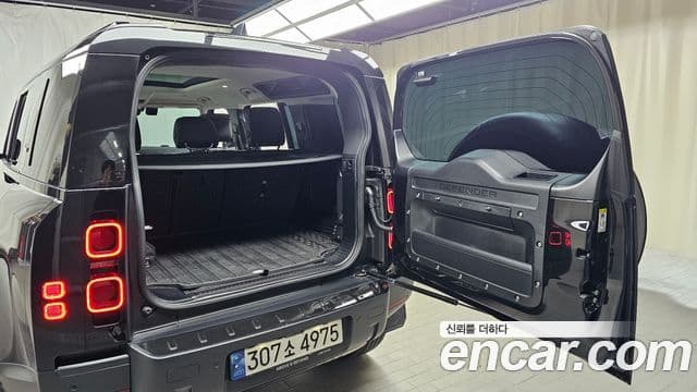 Land Rover Defender (L663) 110 D300 HSE, 2023 20