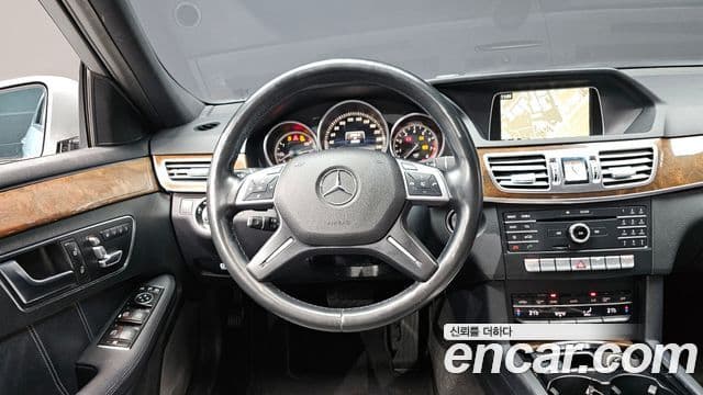 Mercedes-Benz E-класс W212 E300 Elegance, 2016 13