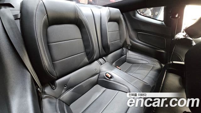 Ford Mustang купе, 2019 12