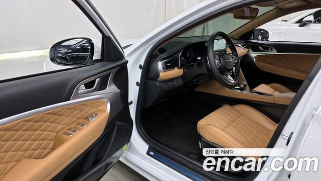 Genesis The / новый New G70, 2023 10