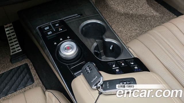 Kia K8 гибрид Signature, 2023 9