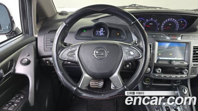 KG모빌리티(SsangYong) Korando 투리스모 4WD RX 9인승, 2018 13