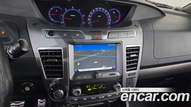 KG모빌리티(SsangYong) Korando 투리스모 4WD RX 9인승, 2018 14