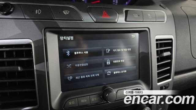 KG모빌리티(SsangYong) Korando 투리스모 4WD RX 9인승, 2018 16