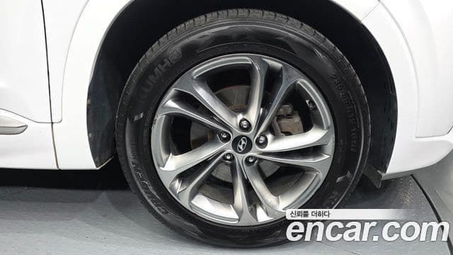 Hyundai Santa Fe TM Inspiration, 2019 все фото