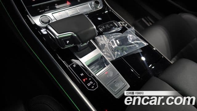 Audi A8 (D5) 55 TFSI Quattro Premium LWB, 2022 9