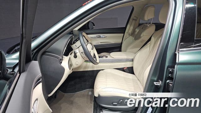 Genesis GV70, 2023 10