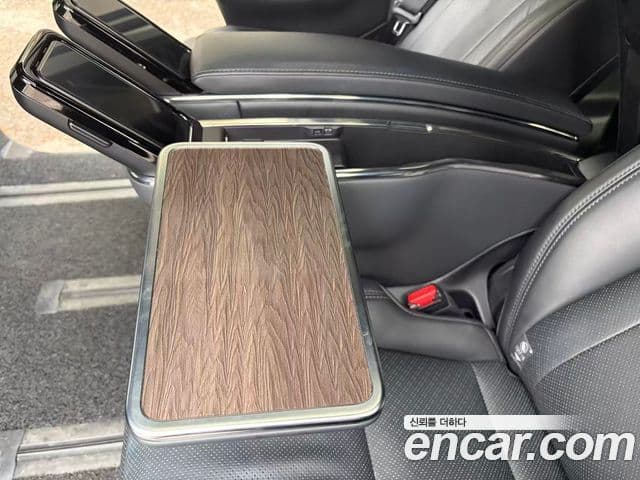 Toyota Alphard 4세대 2.5 HEV Executive AWD, 2024 7