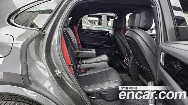 Porsche Cayenne (PO536) 3.0 купе, 2021 12