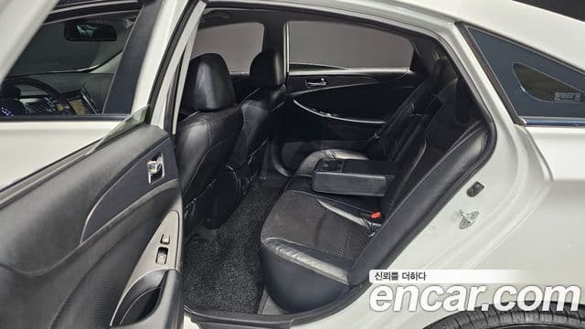 Hyundai Sonata гибрид Modern, 2014 9