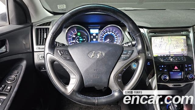 Hyundai Sonata гибрид Modern, 2014 10