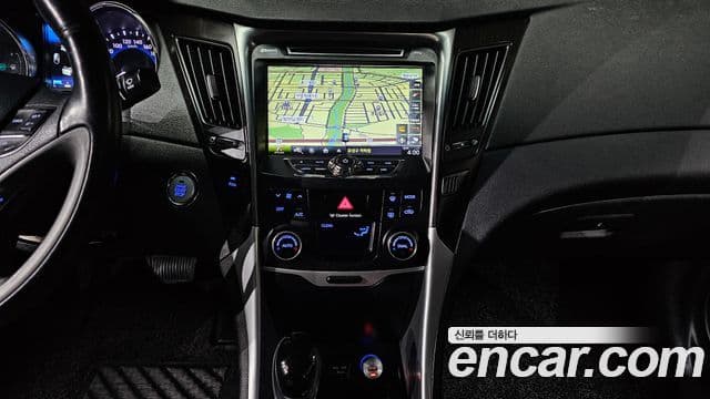 Hyundai Sonata гибрид Modern, 2014 11