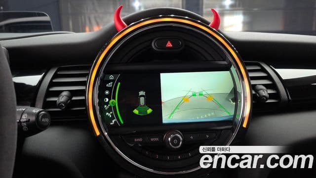 Mini Cooper D 3세대, 2019 16